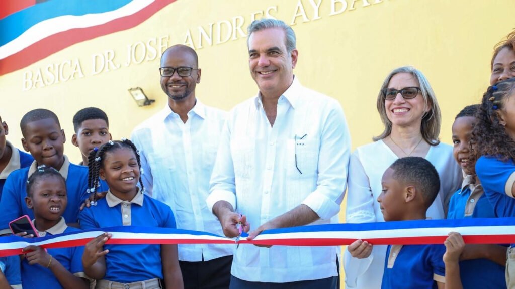 Abinader inaugura basica