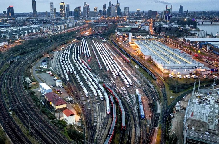 Estacion tren masiva