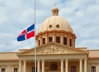 bandera a media asta