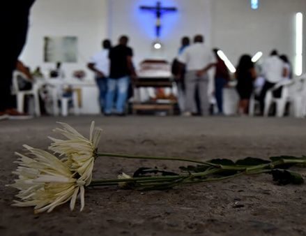 colombia flor iglesia