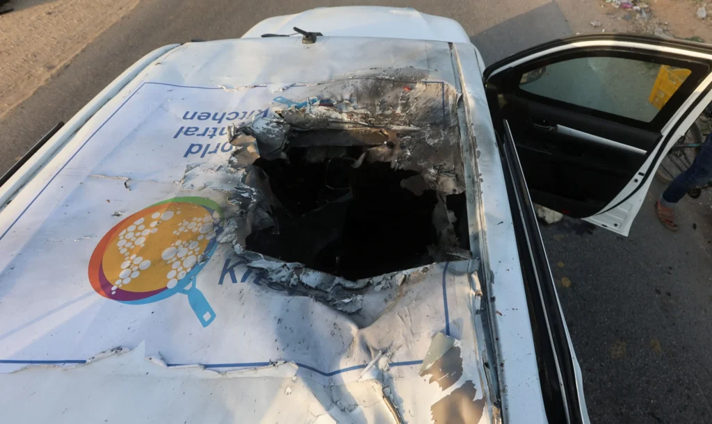 Coche-wck-atacado-en-gaza