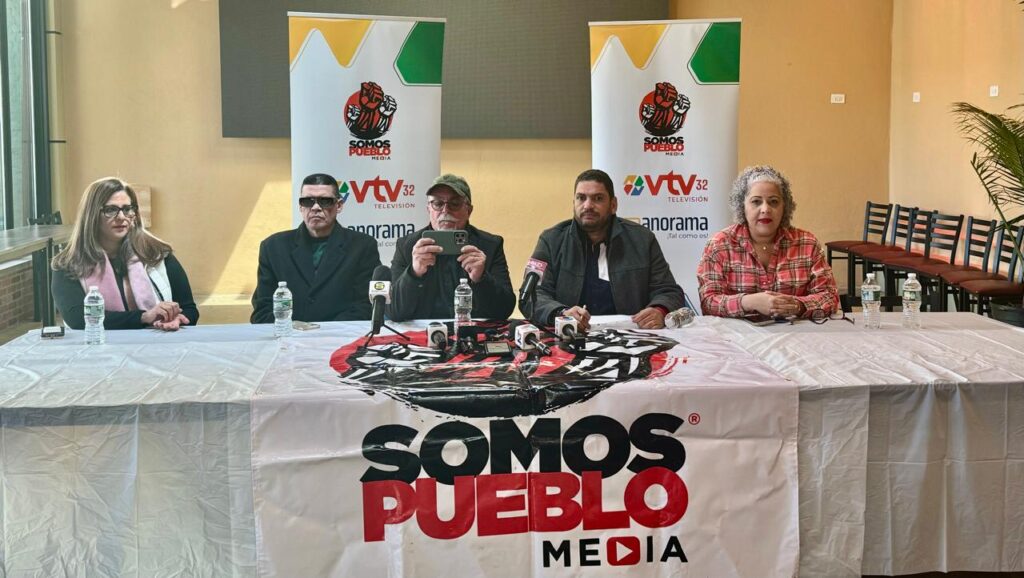 Somos Pueblo mesa