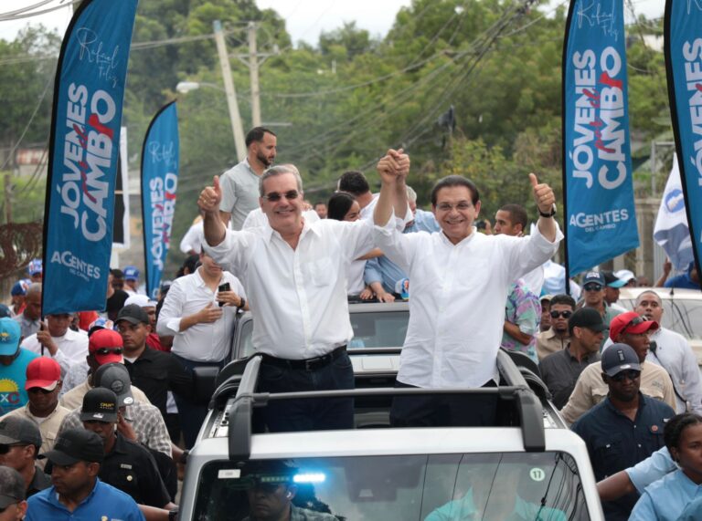 Abinader marcha caravana Santiago