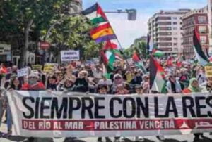 Miles-de-personas-en-Madrid-piden-al-Gobierno-romper-relaciones-con-Israel