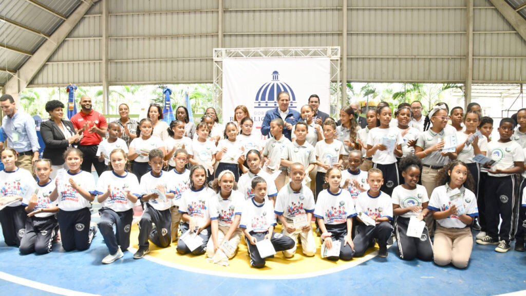 Niños anti-dengue
