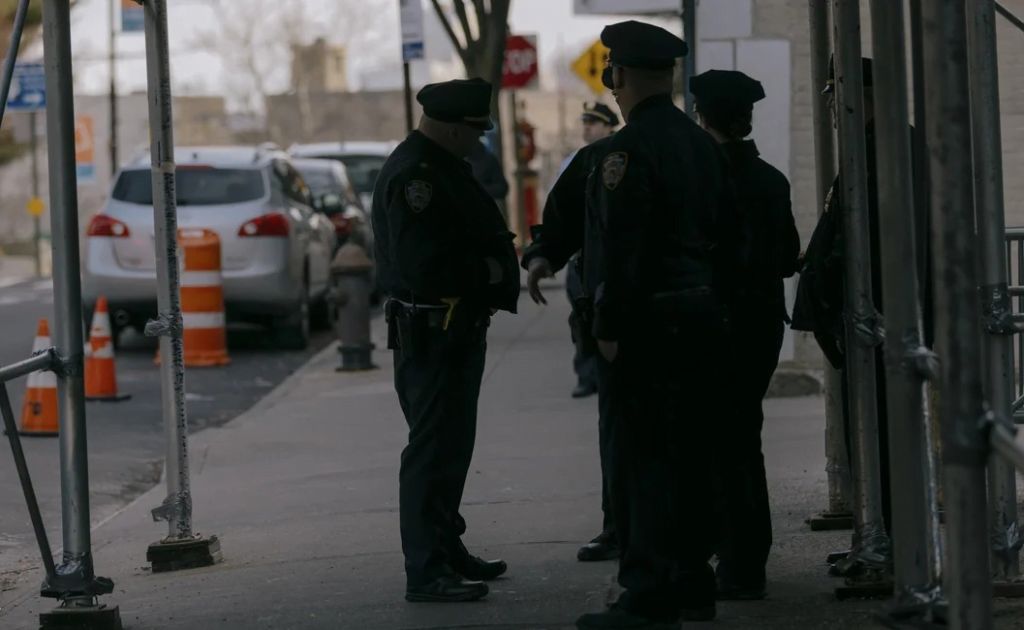 Policias oscuro