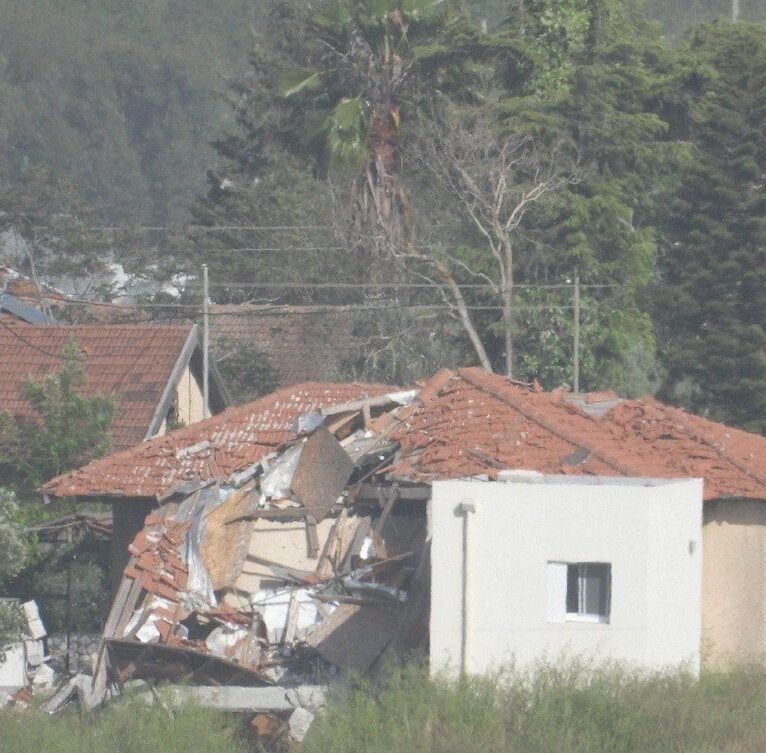 Tejado y pared derruido