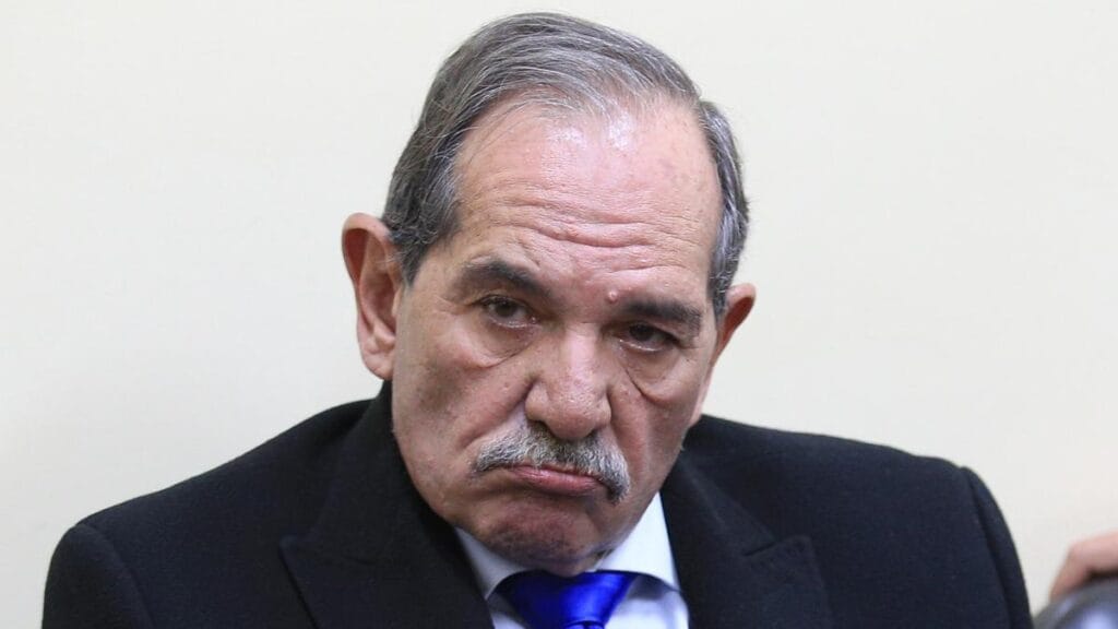 Alperovich disgustado