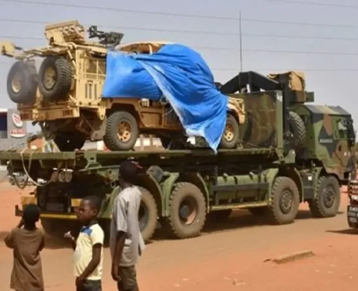 Camion transporte militar