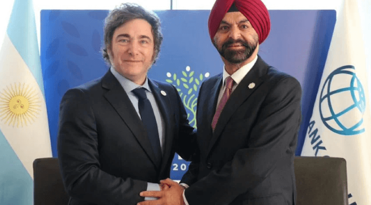 Milei BM turbante