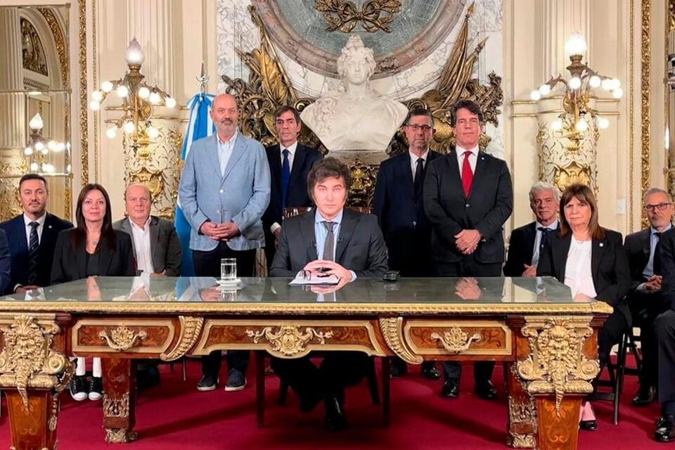 Milei mesa presi