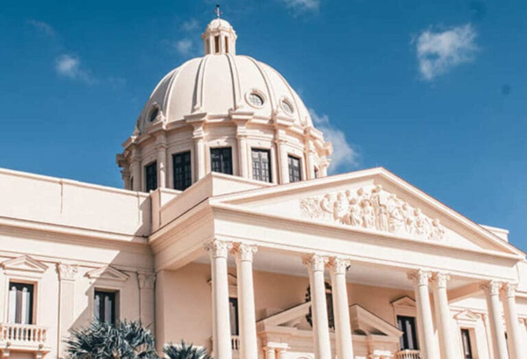 Palacio-Nacional fronton