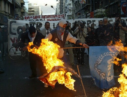 URU-IBEROAM-PROTESTAS