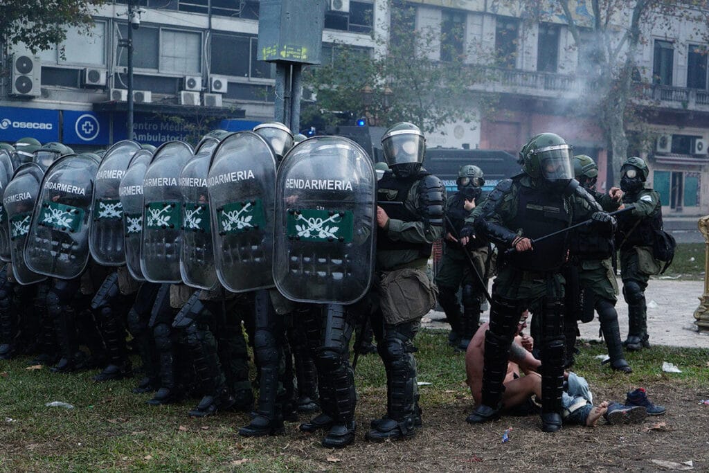 protesta-congreso-ley-bases