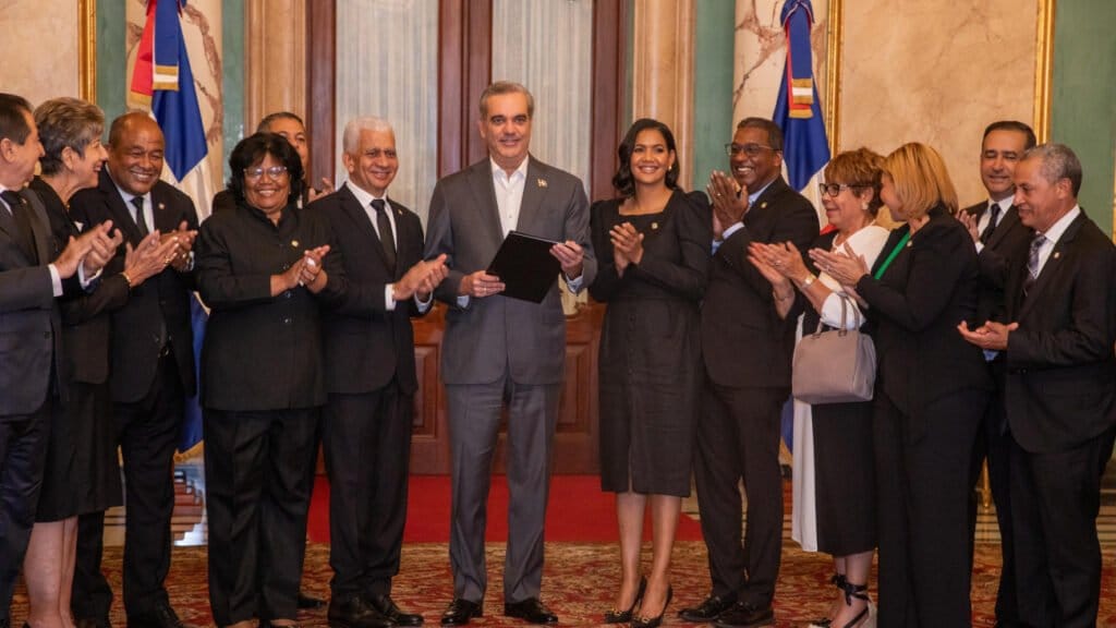 acredital al presidente