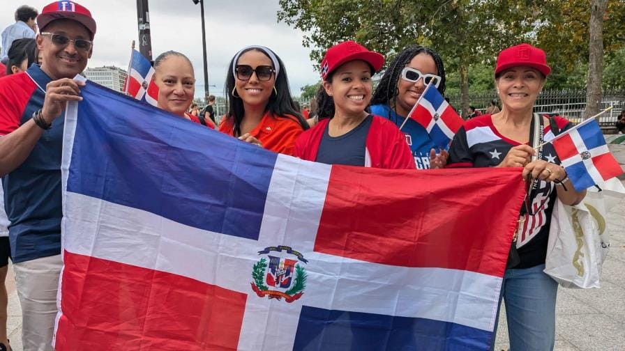 dominicanos en paris