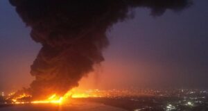 fuego en hodeidah