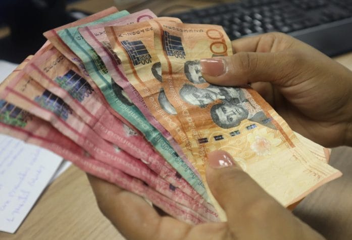 pesos a monton.jpf