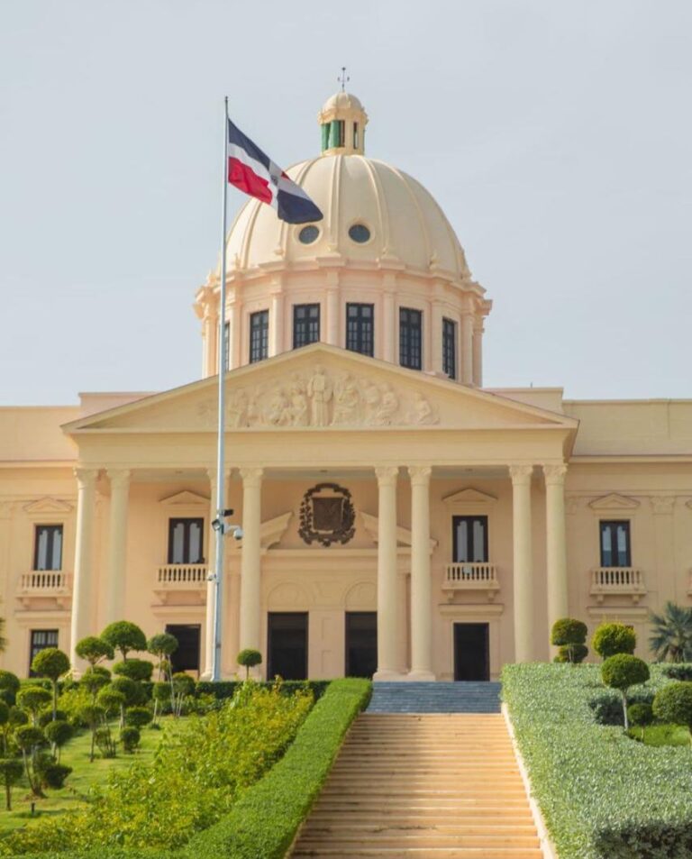 palacio fachada bonita