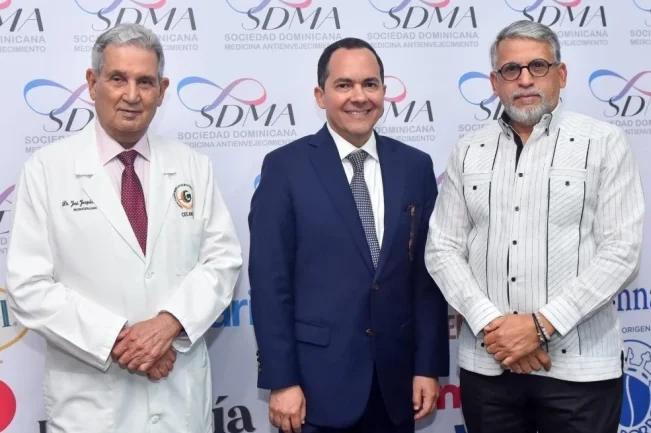 sociedad dominicana medicina