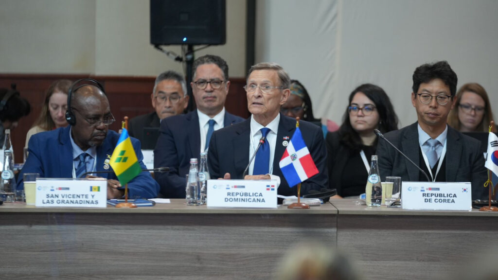alvarez en peru