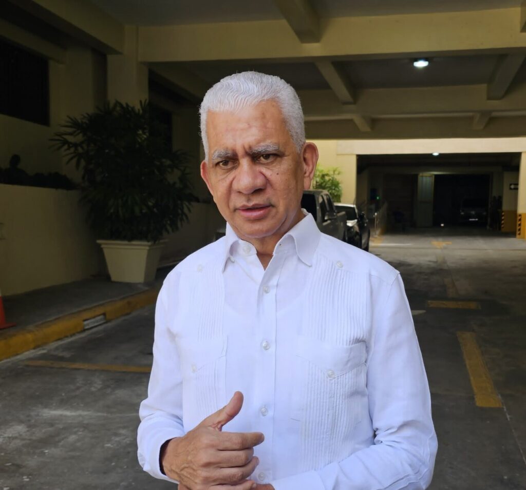 presidente del senado de la feria.jog