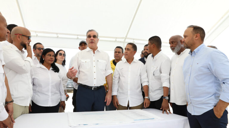 abinader supervisa en nagua