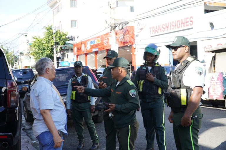 operativo en calle moca