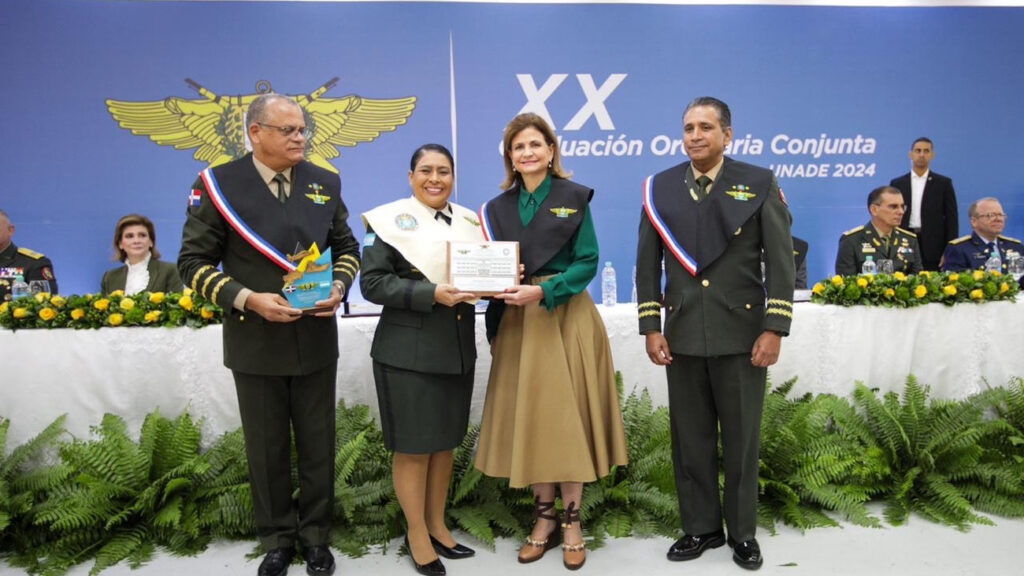 vicepresidenta en graduacion