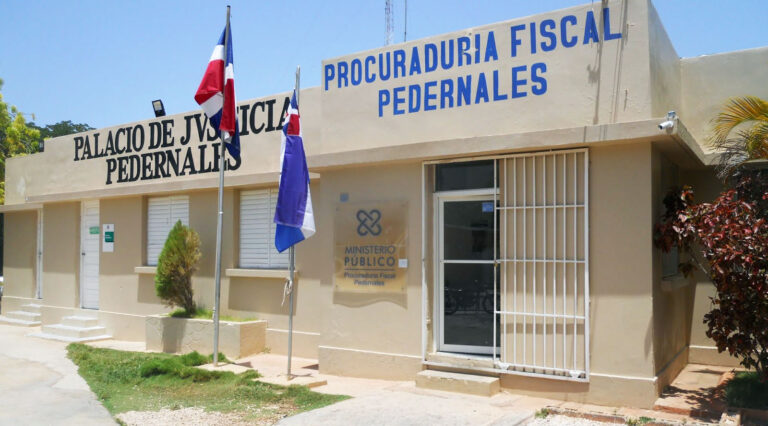 fiscalia de Pedernales fachada