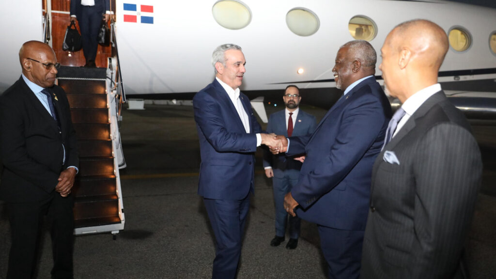 presidente abinader llega a guyana