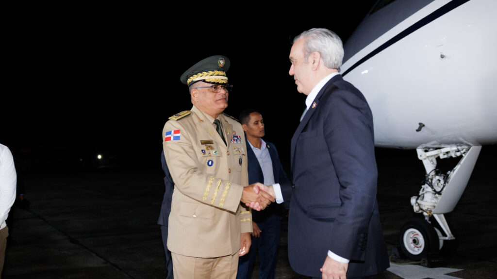 presidente abinader regresa de guyana