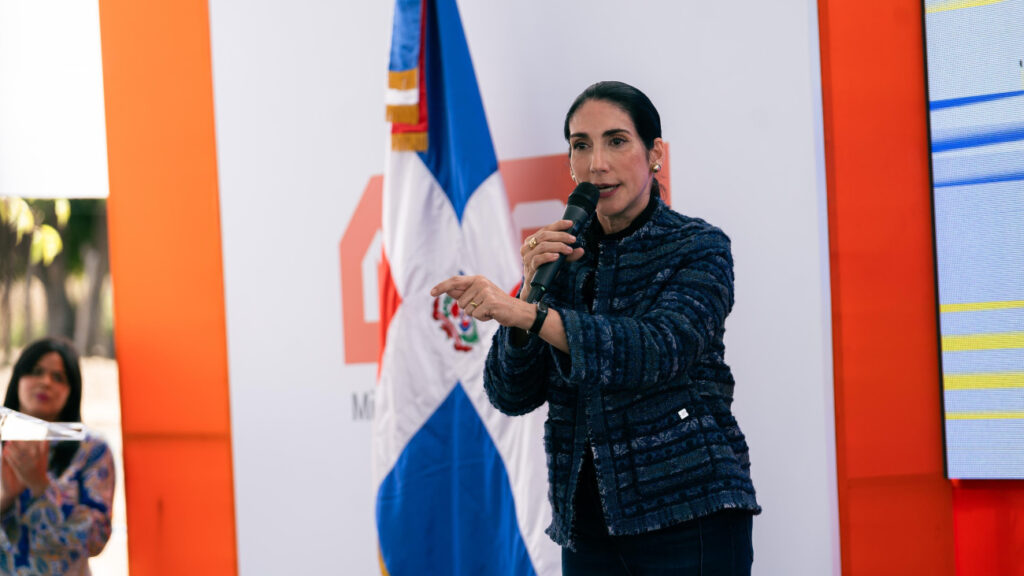 primera dama entregara