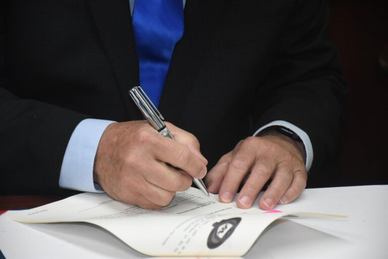 firmando