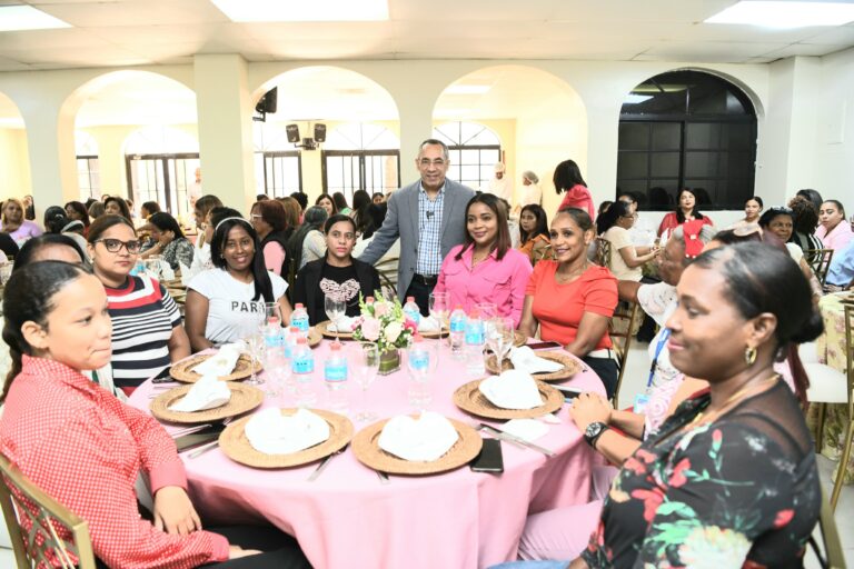 inavi celebra día de las madres