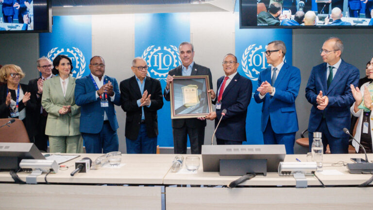 abinader recibe reconocimiento en ginebra