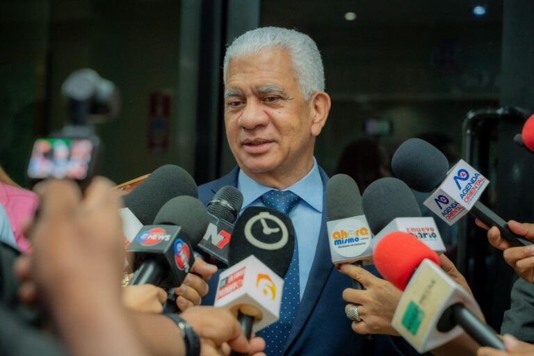 presidente del senado santos