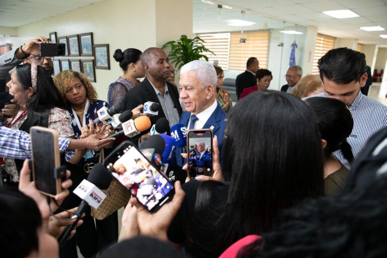 ricardo del senado