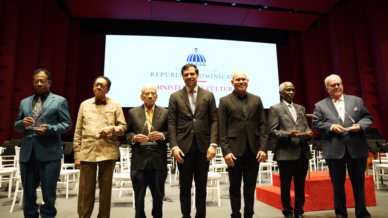 Ministerio de Cultura rinde homenaje a padres dominicanos con méritos artísticos