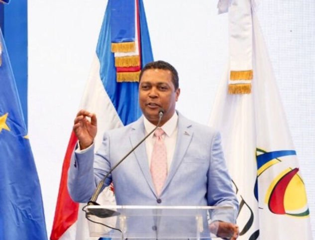 alcalde-de-salcedo-dice-que-lmd-ha-sido-angel-protector-de-los-municipios