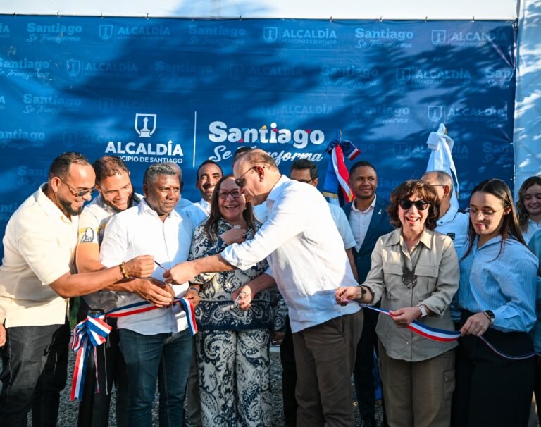 alcaldia-de-santiago-ejecuta-mas-de-56-obras-simultaneas-y-entrega-mejoras-viales-en-villa-verde