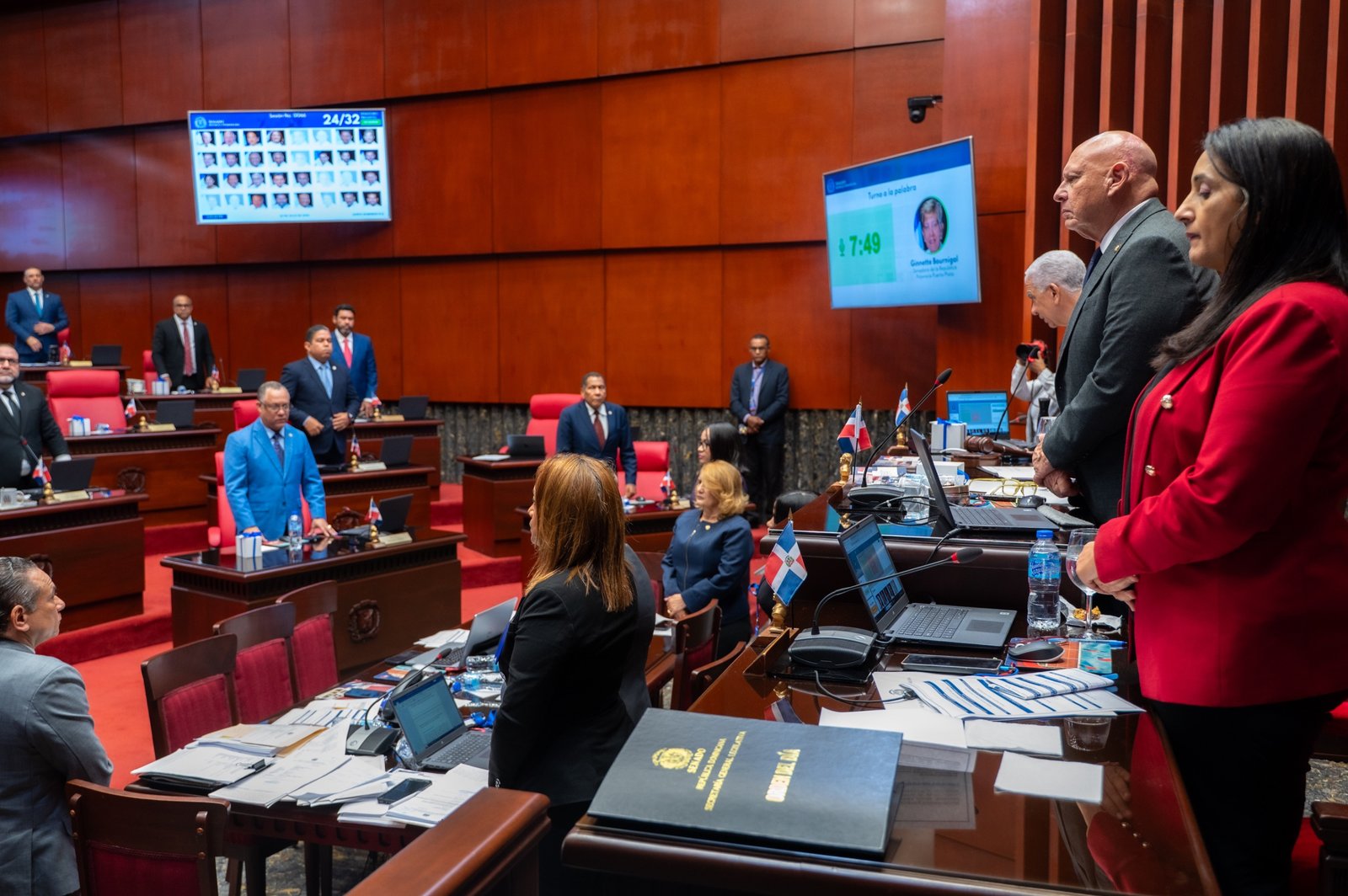 aprueban de emergencia