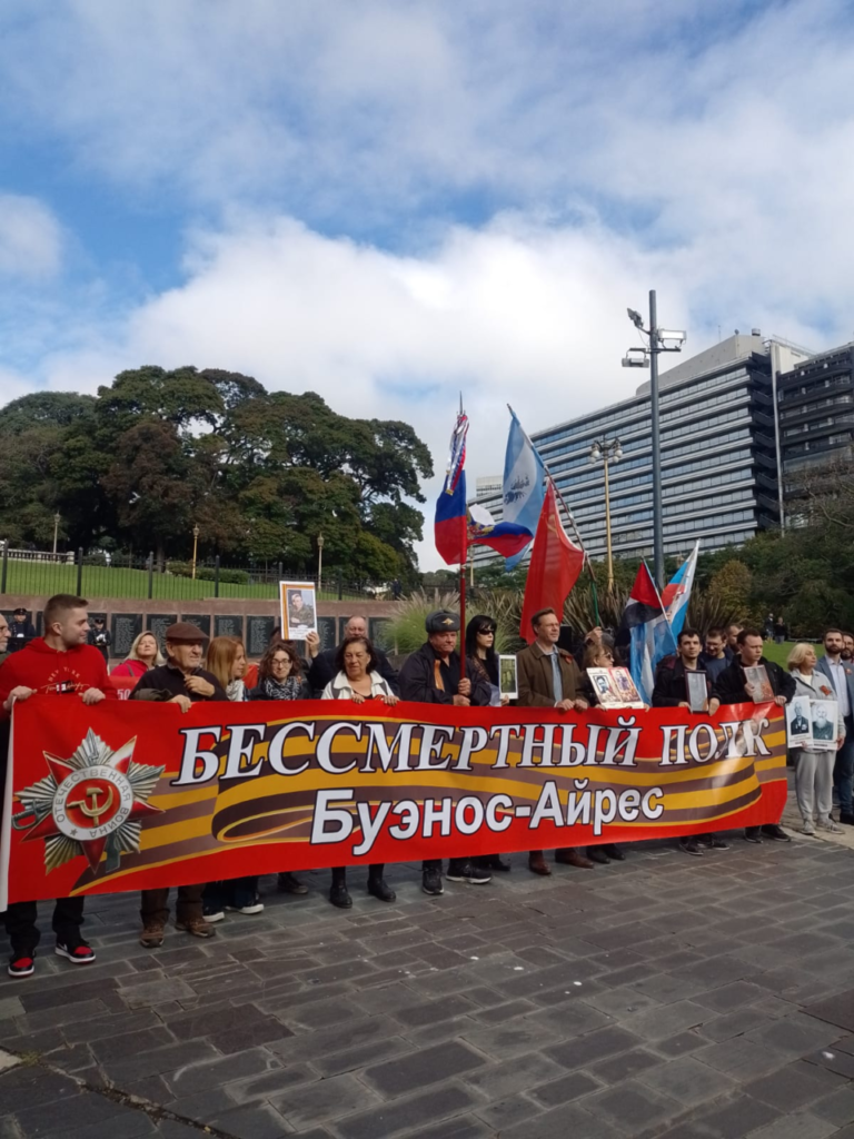 buenos-aires-y-madrid-realizaron-marcha-del-regimiento-inmortal-en-recuerdo-a-derrota-del-nazismo