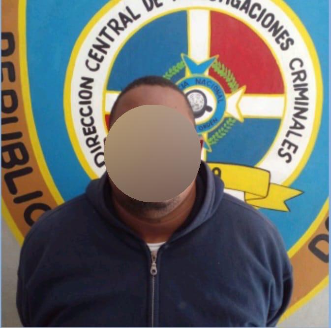 con la cara tapada