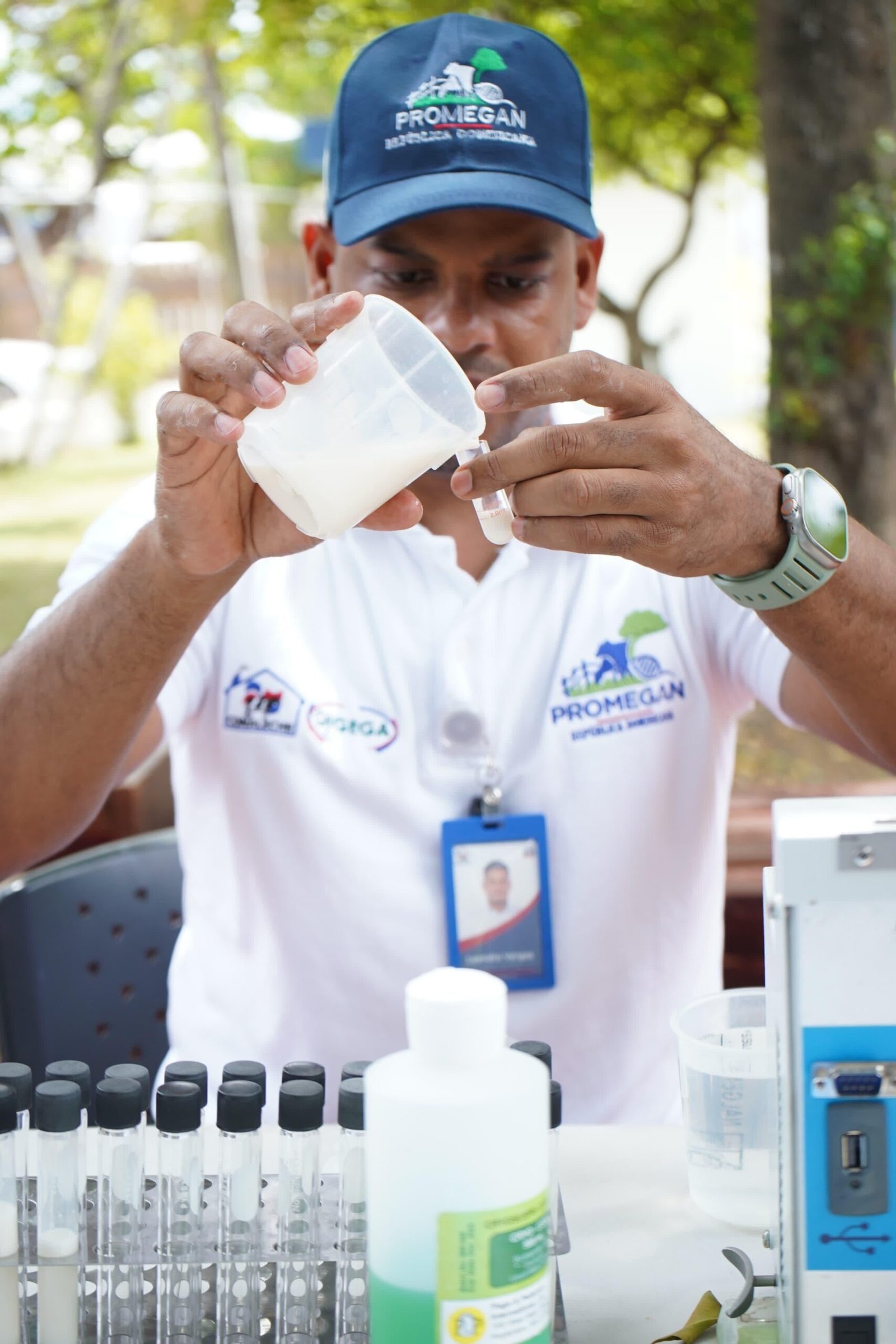 conaleche-compromiso-con-la-calidad-de-la-leche-mediante-monitoreos-continuos