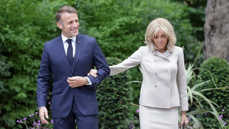 demanda de macron