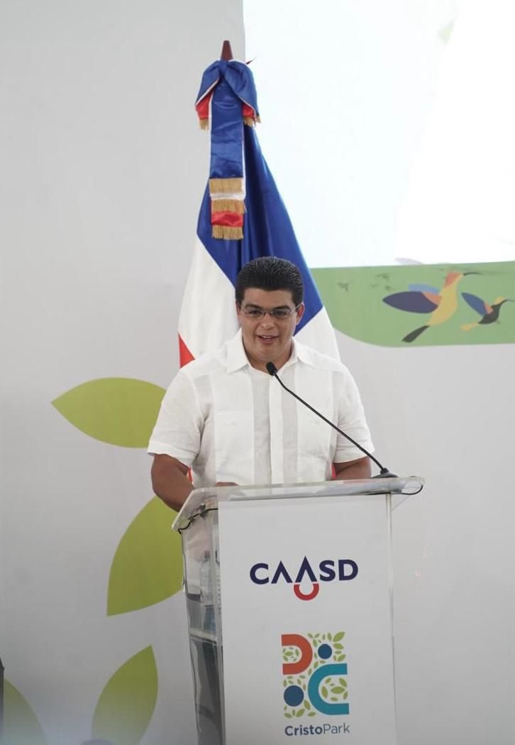 fellito-subervi-anuncia-jovenes-seleccionados-para-programa-de-pasantias-remuneradas-para-ingenieros-en-caasd