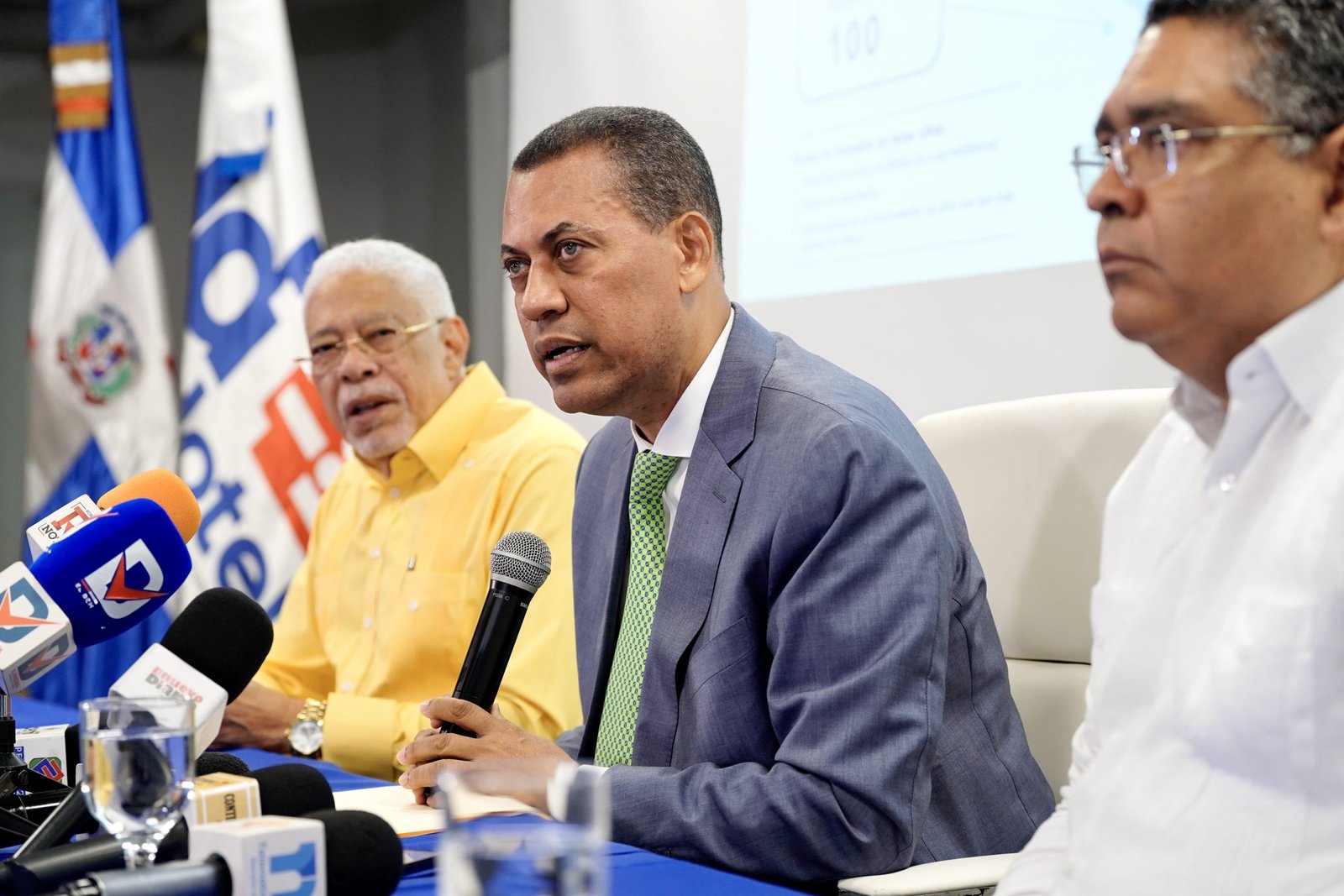 indotel-da-30-dias-a-prestadoras-moviles-para-depurar-y-validar-identidad-de-usuarios-de-servicios-moviles