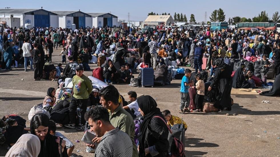 iran-acelera-las-expulsiones-de-afganos-acusados-de-colaborar-con-israel