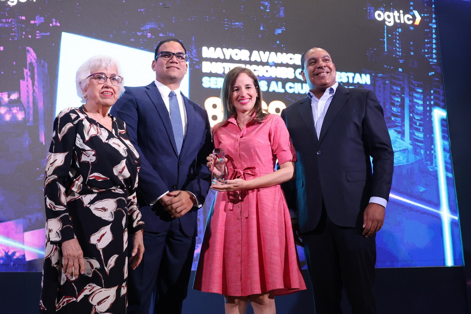 la-dga-impulsa-modernizacion-del-estado-con-liderazgo-en-innovacion-digital
